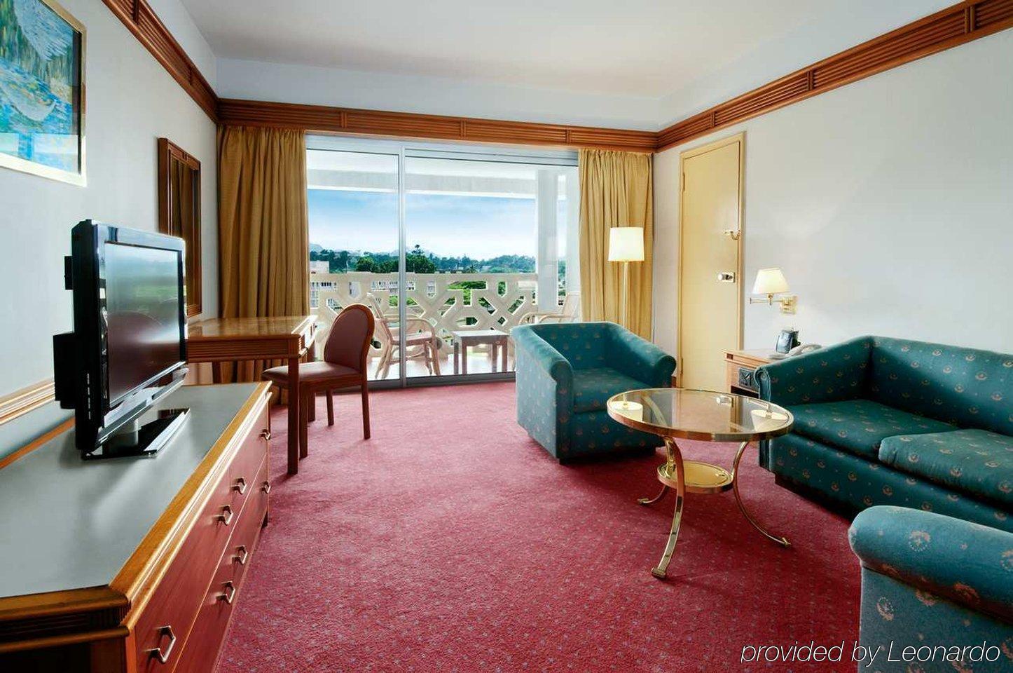 Hilton Yaounde Hotel Room photo