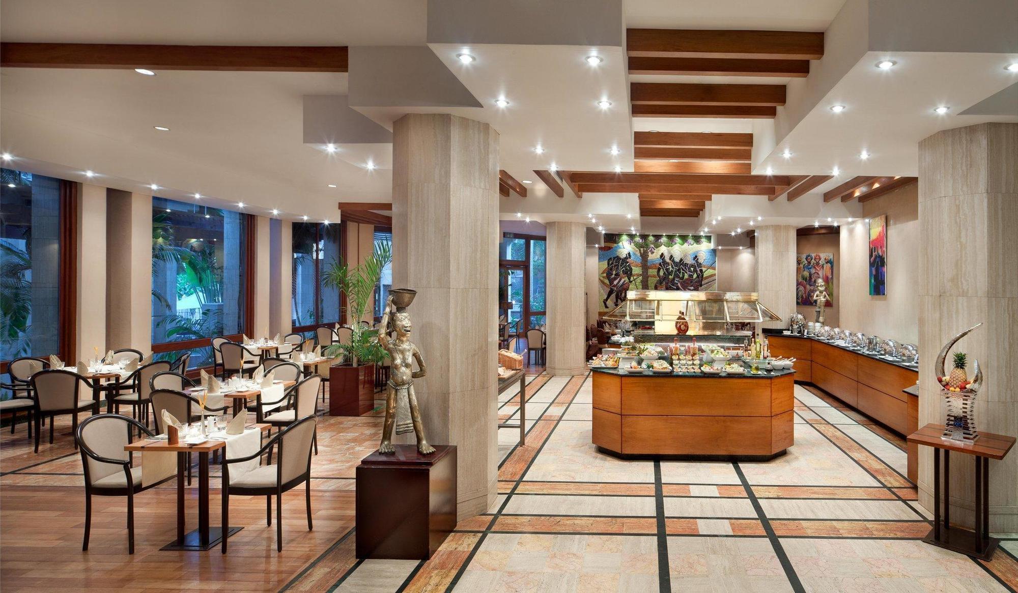 Hilton Yaounde Hotel Exterior photo