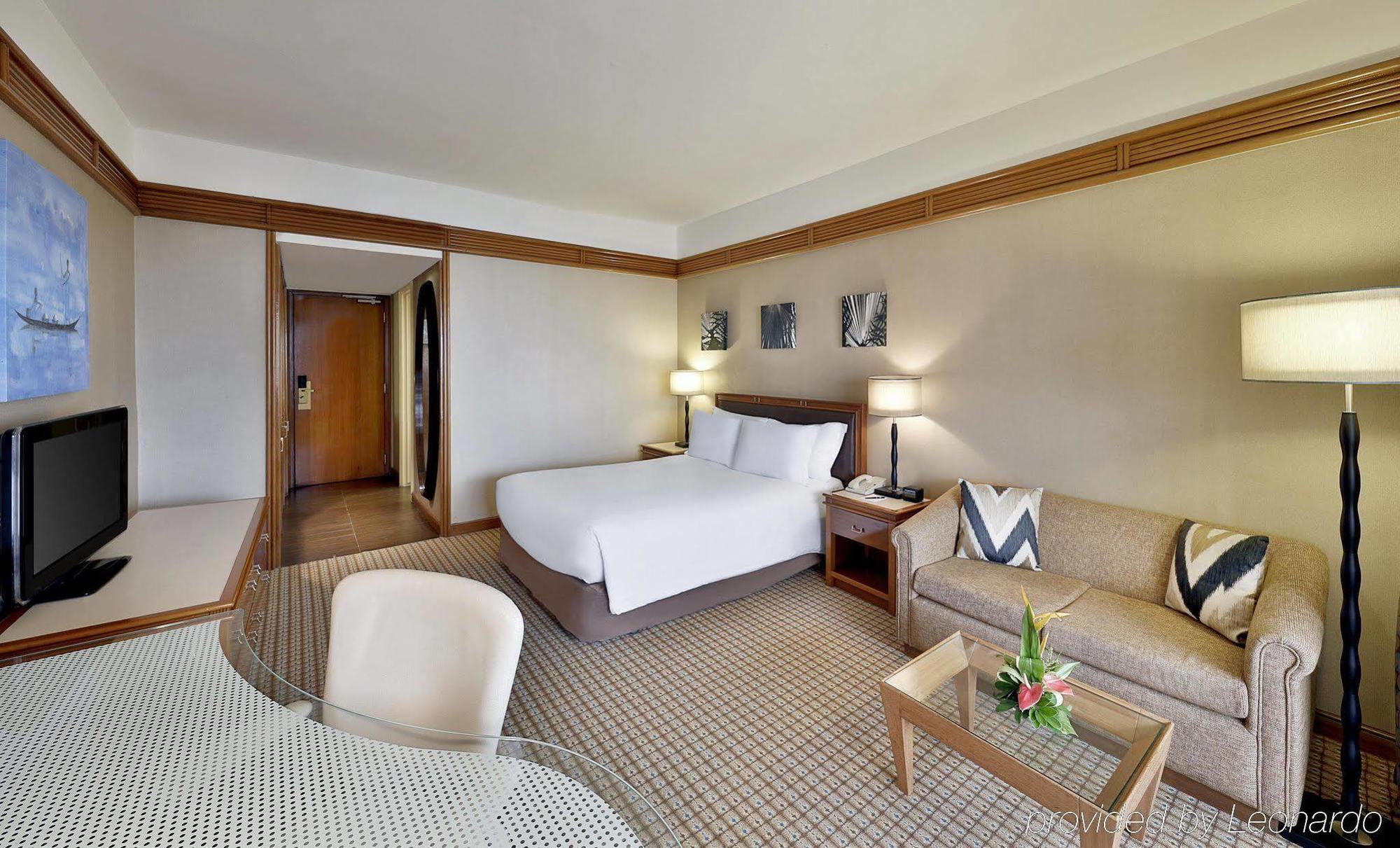 Hilton Yaounde Hotel Exterior photo