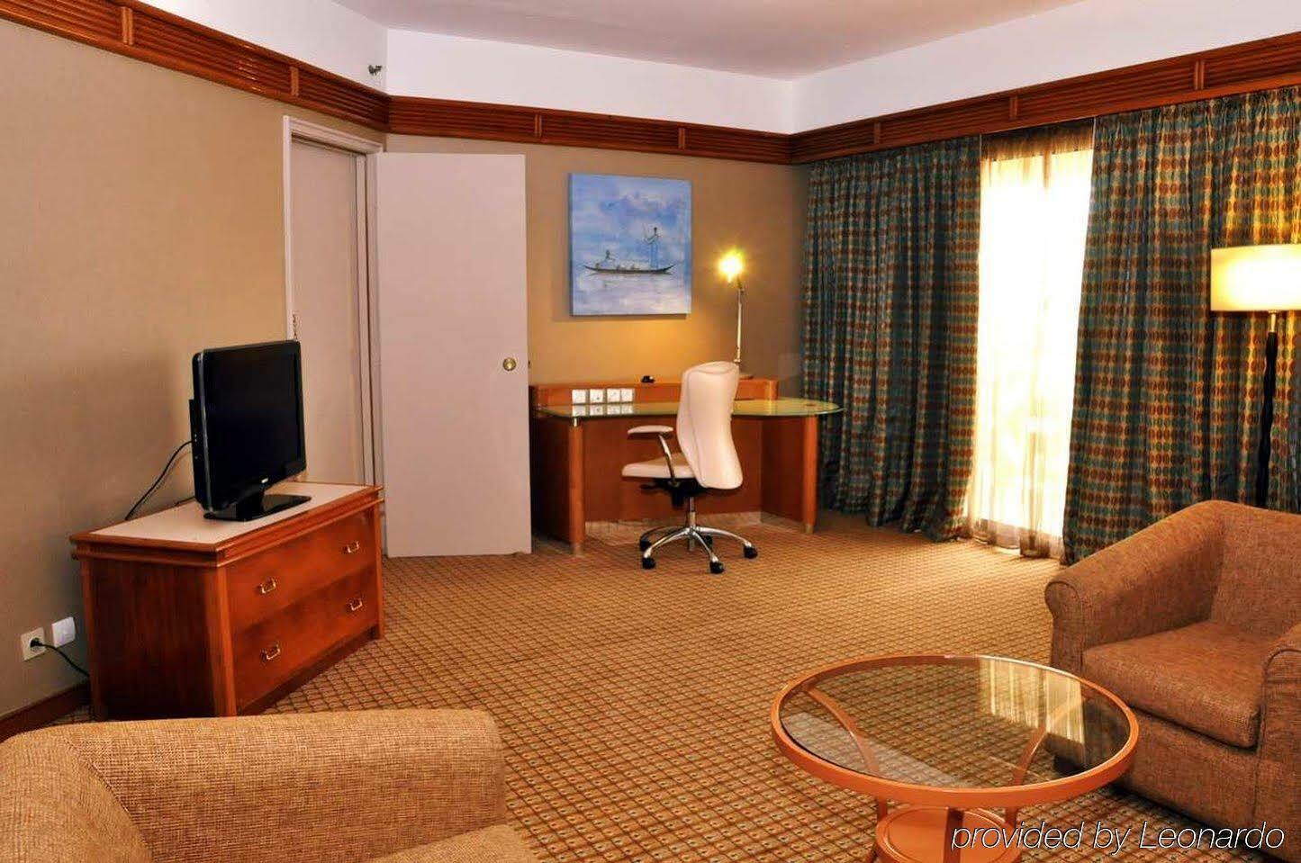 Hilton Yaounde Hotel Exterior photo